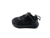 Nike Revolution 6