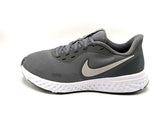 Nike Revolution 5