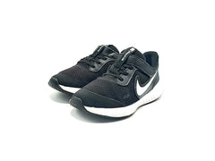 Nike Revolution 5