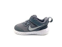 Nike Revolution 5 TD