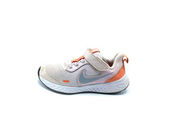 Nike Revolution 5