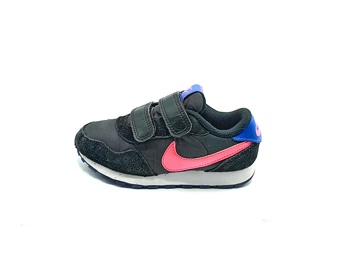 Nike MD Valiant