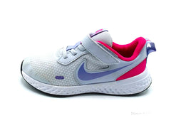 Nike Revolution 5