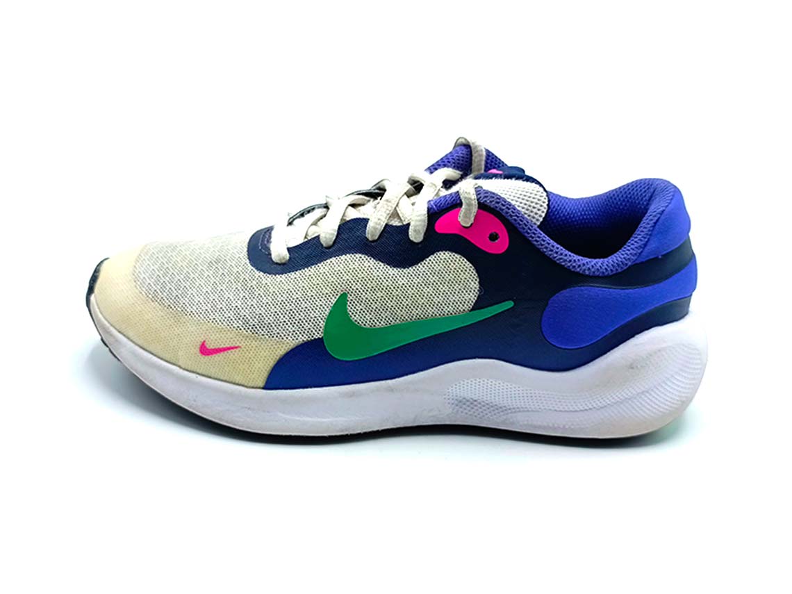 Nike Revolution 7