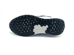 Nike Revolution 7