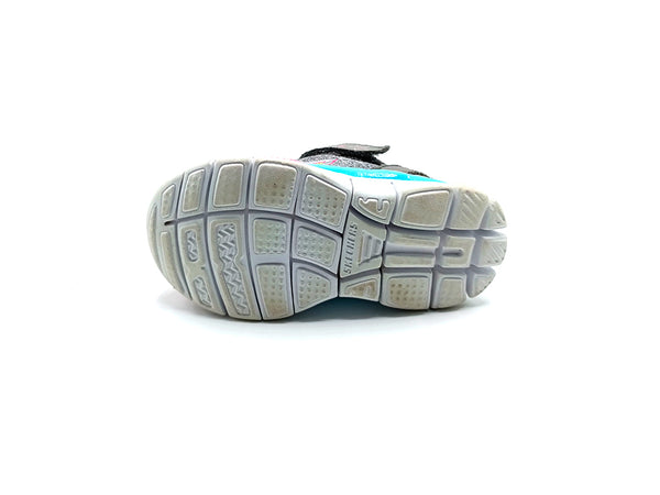 Skechers
