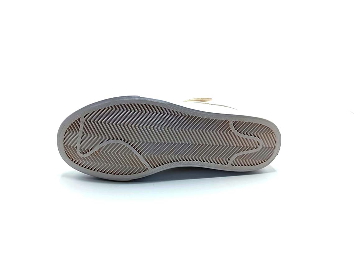 Nike Court Legacy