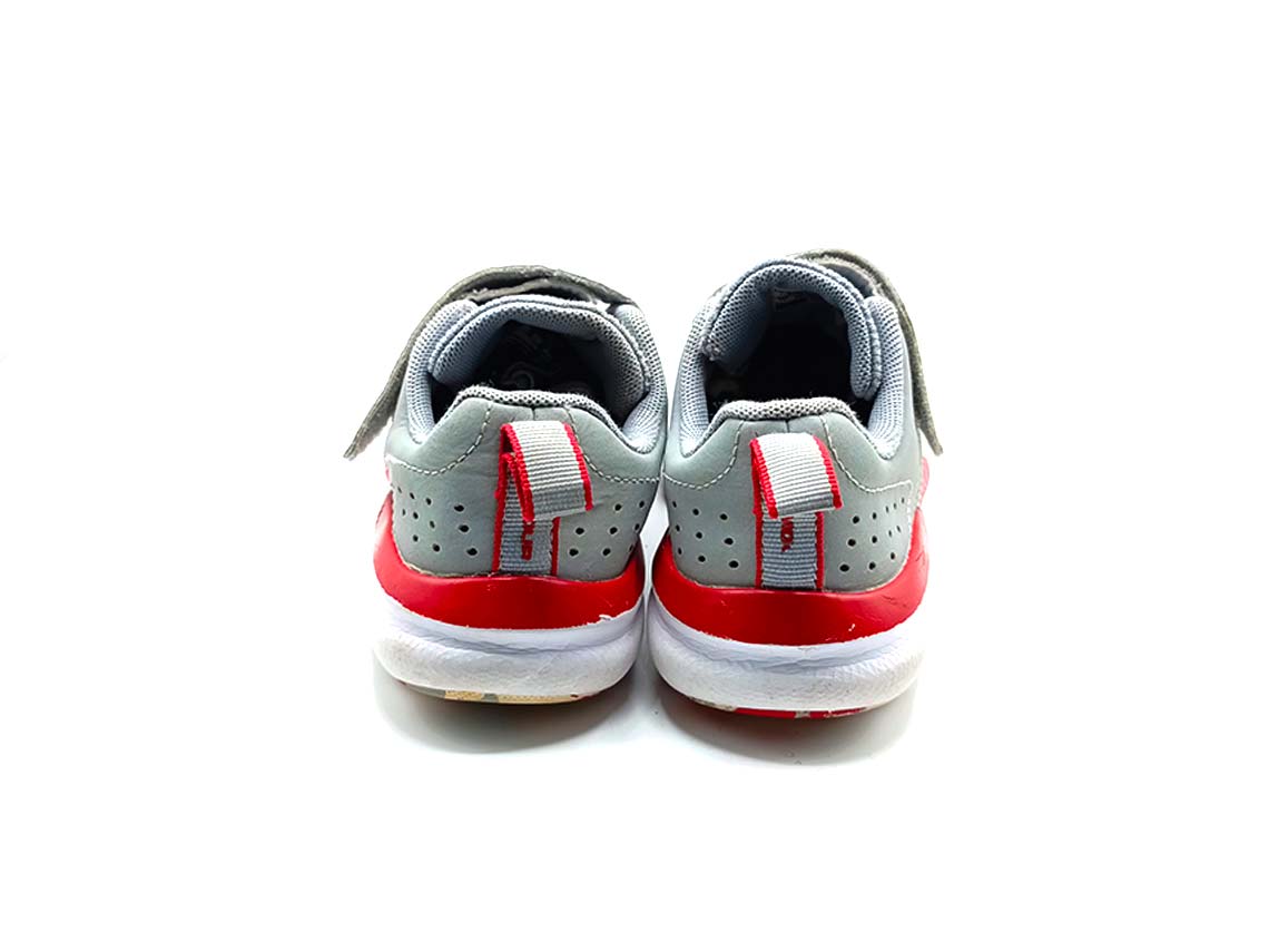 Under Armour School Assert 8