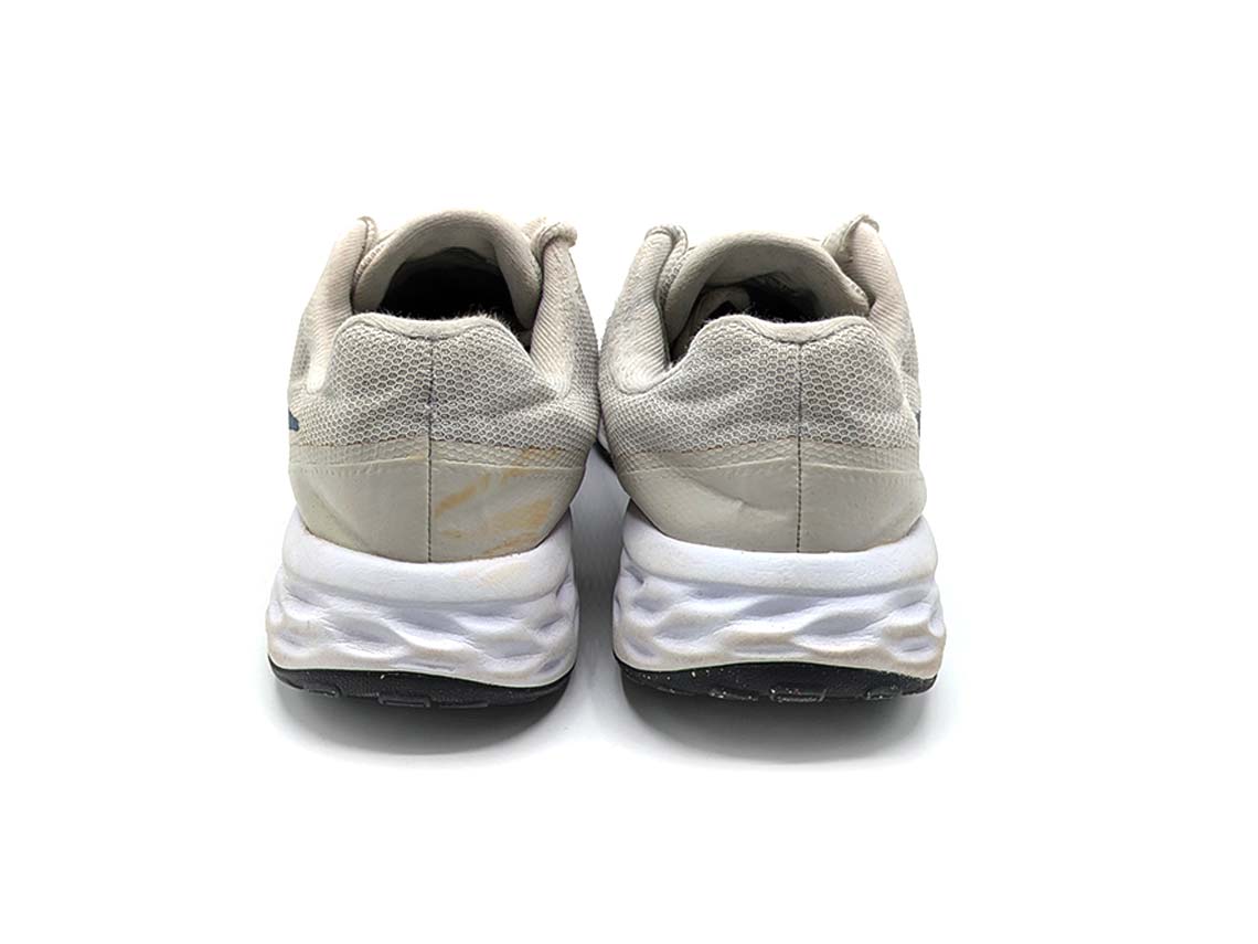 Nike Revolution 6