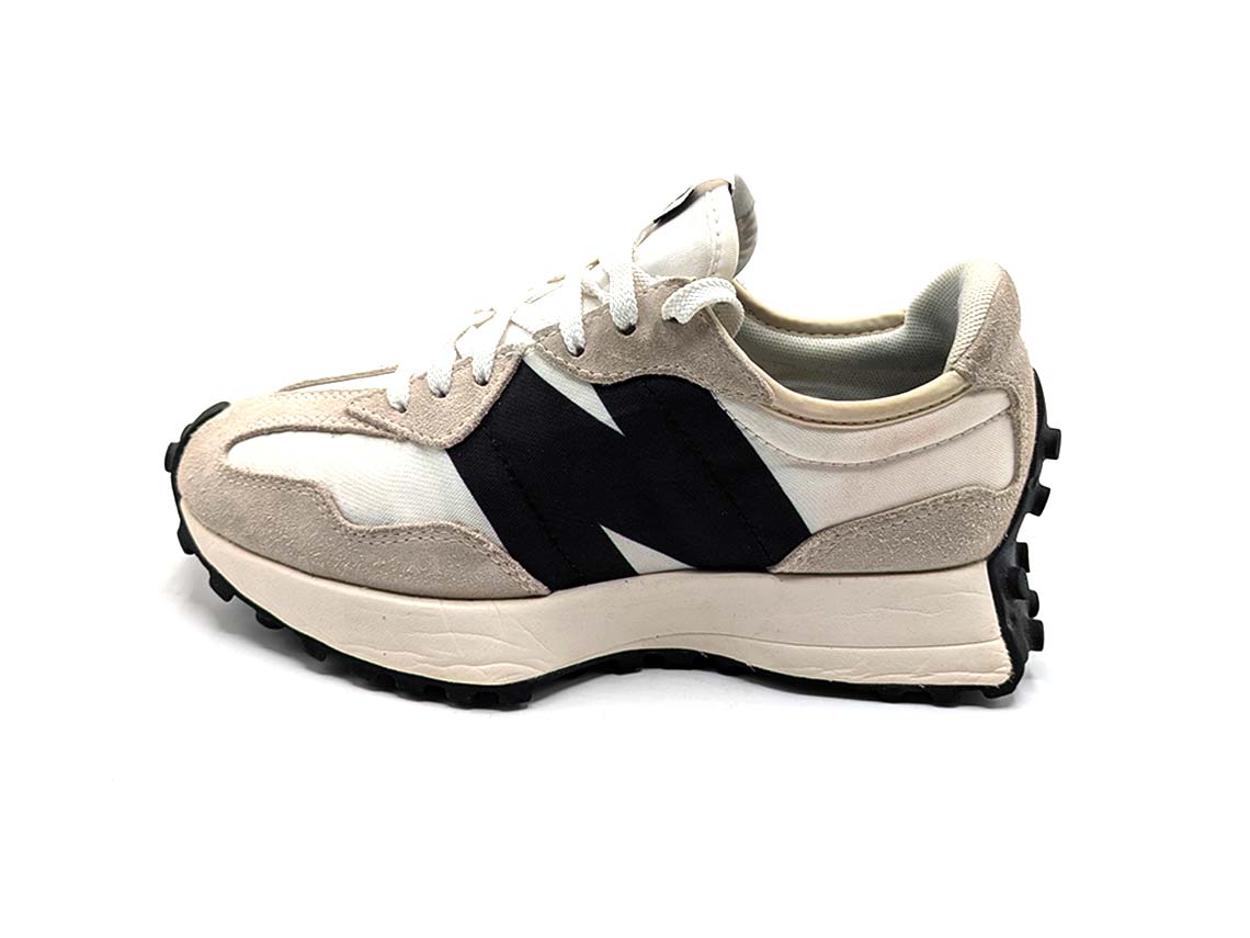 New Balance 327
