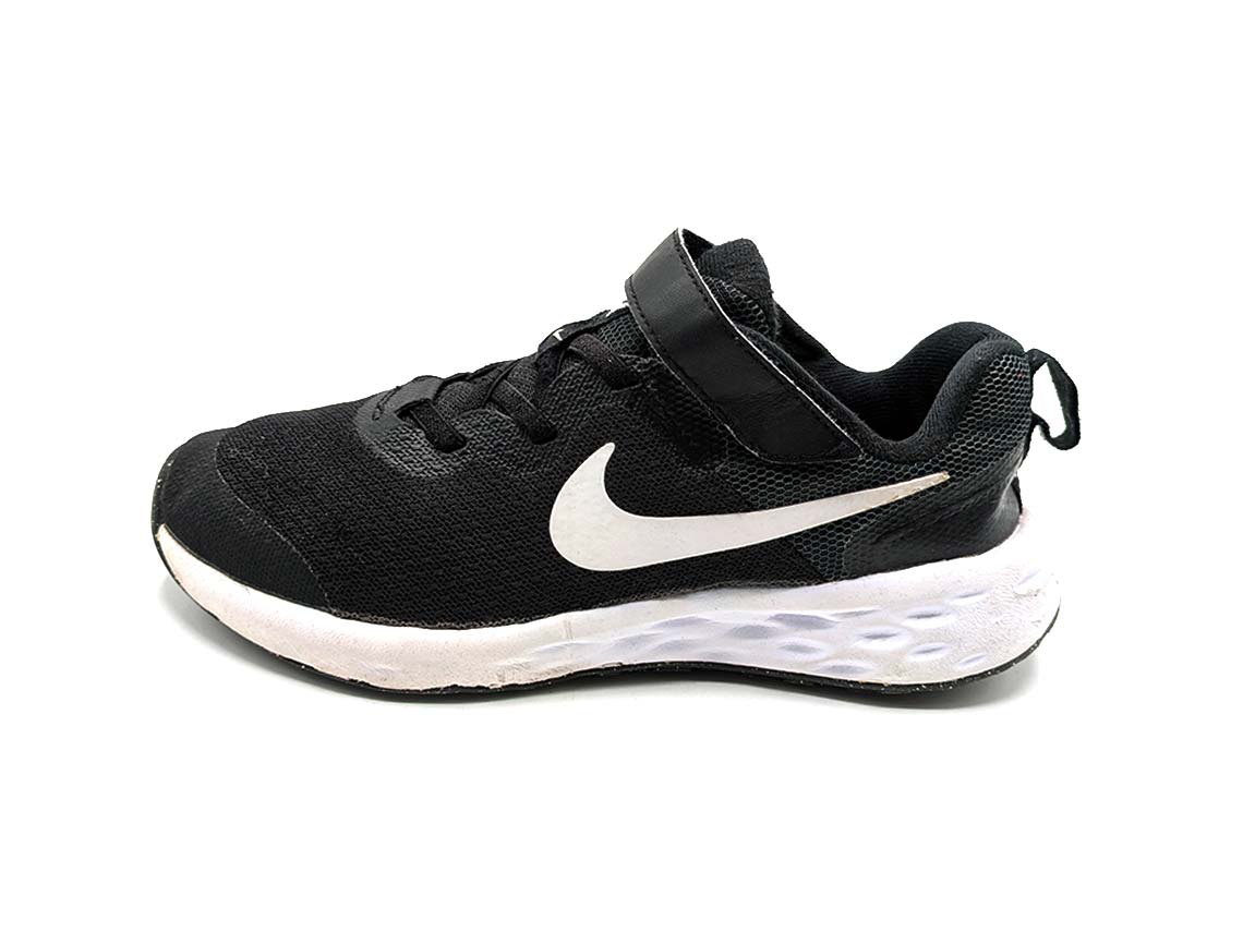 Nike Revolution 6