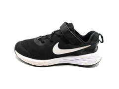 Nike Revolution 6