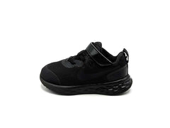 Nike Revolution 6