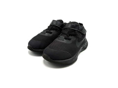 Nike Revolution 6