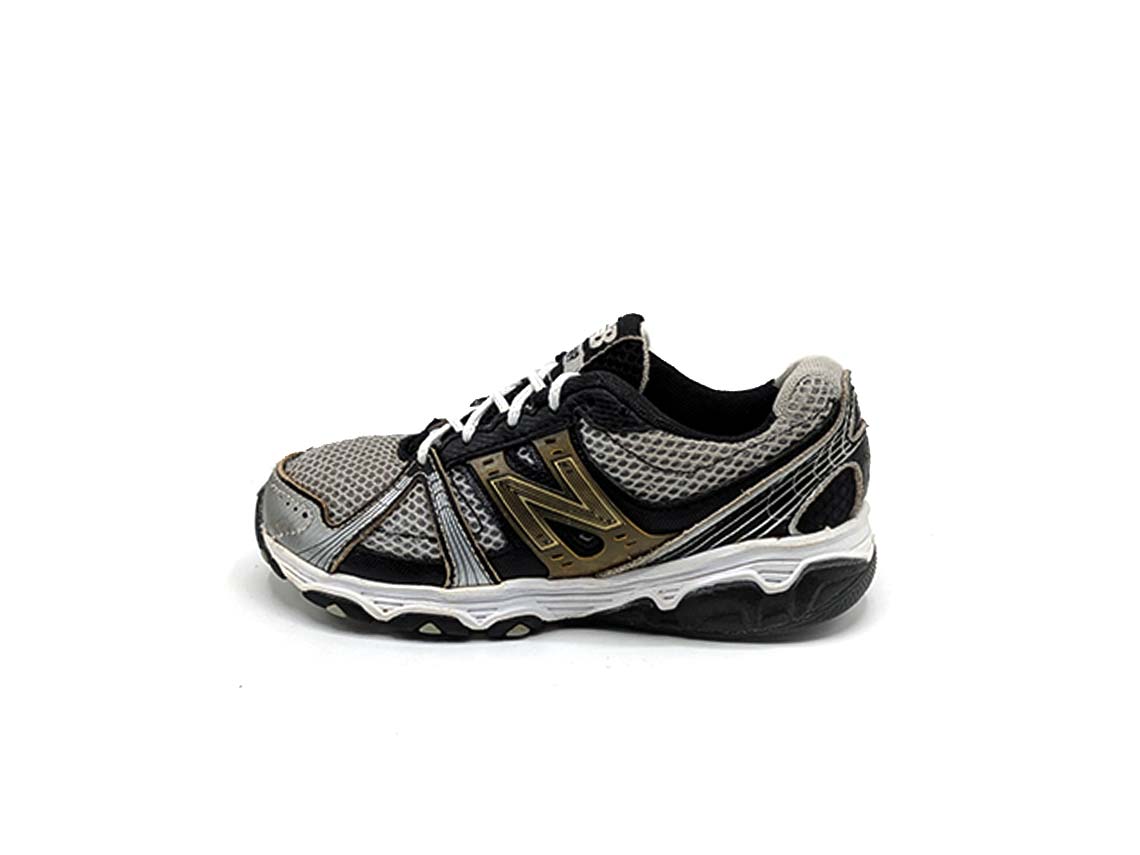 New Balance 689