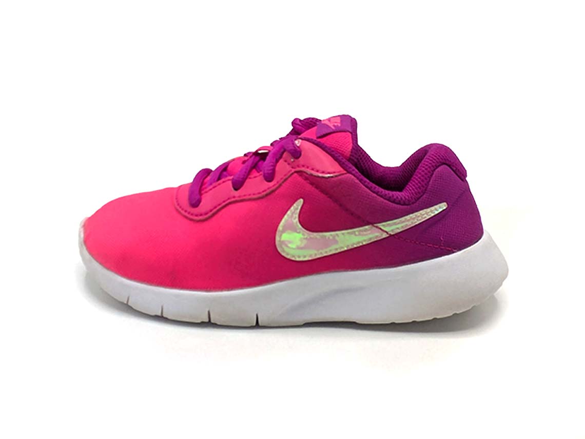 Nike Tanjun
