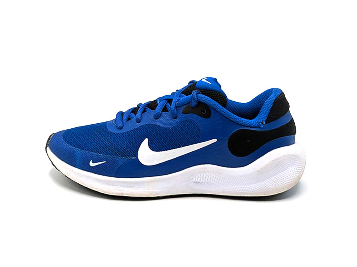 Nike Revolution 7
