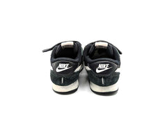 Nike MD Valiant