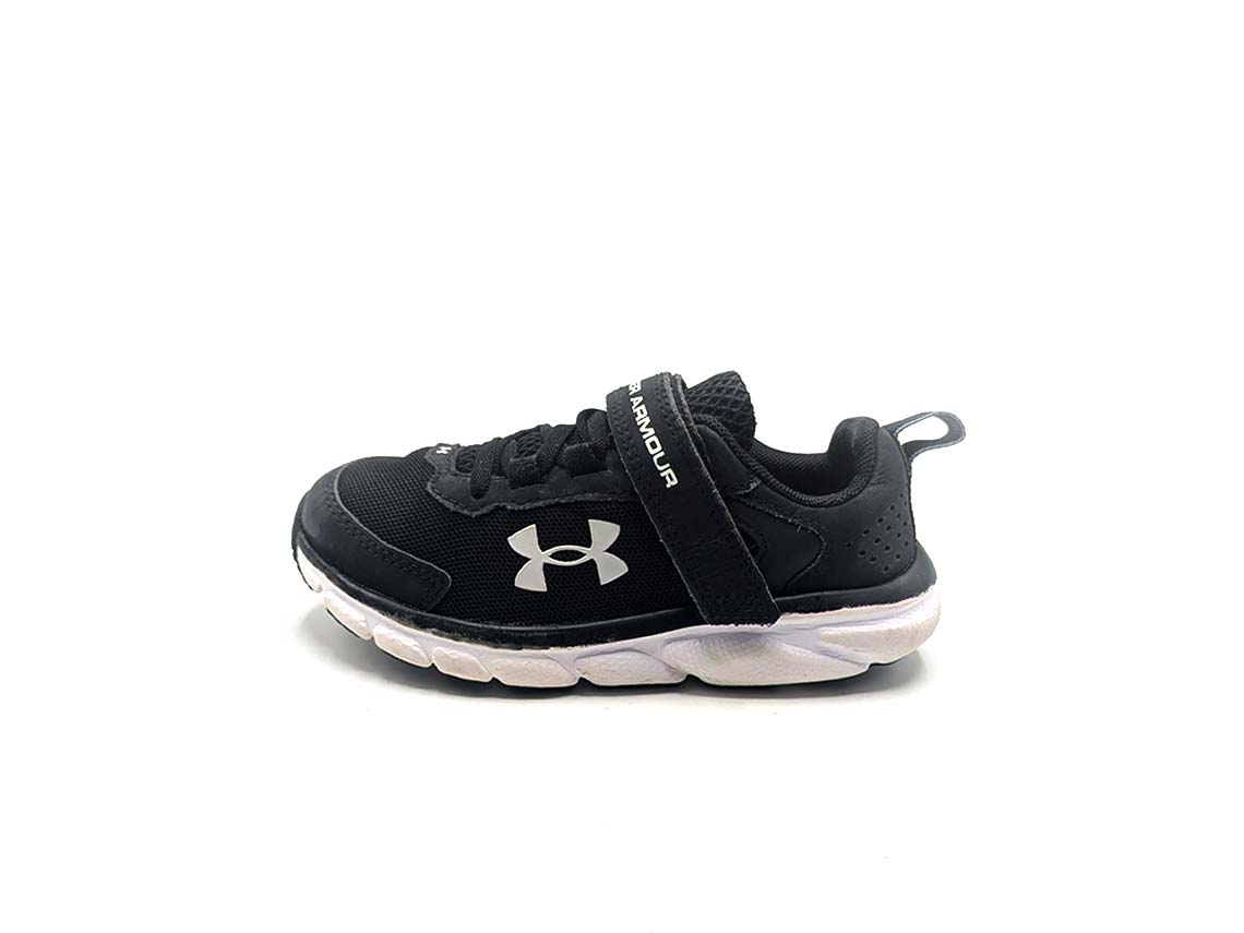 Under Armour Assert 9