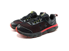 Under Armour Assert 8