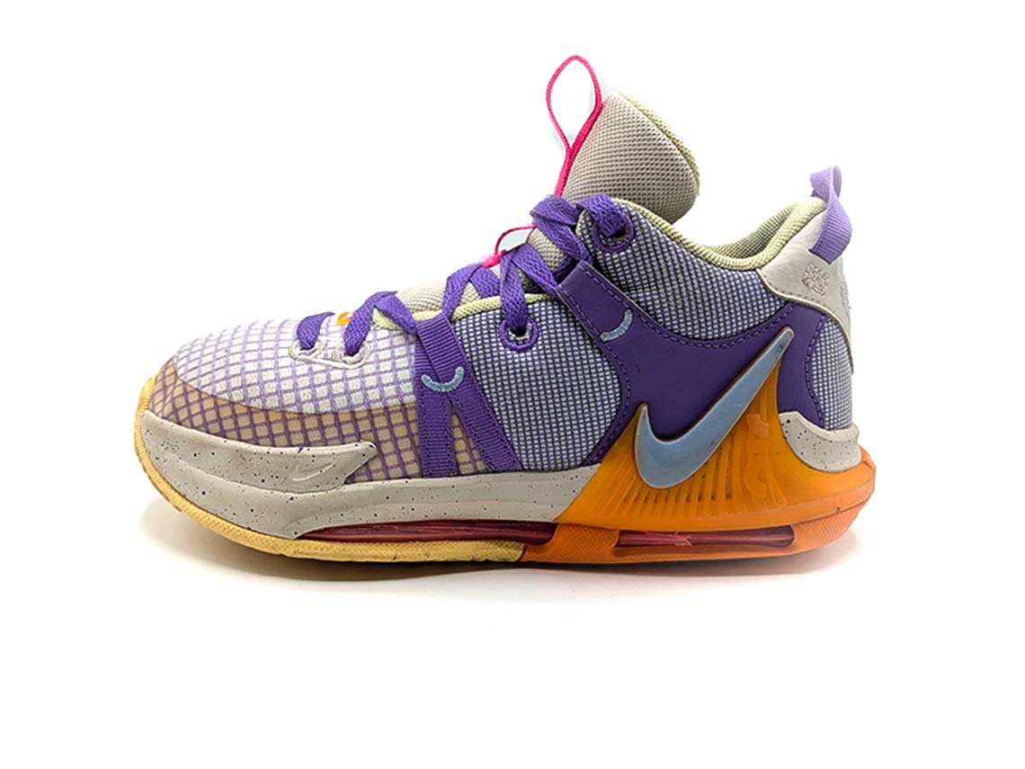 Nike LeBron Witness 7