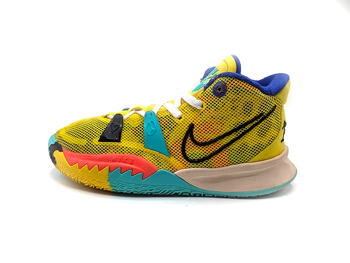 Nike Kyrie 7