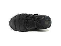 Under Armour Assert 8