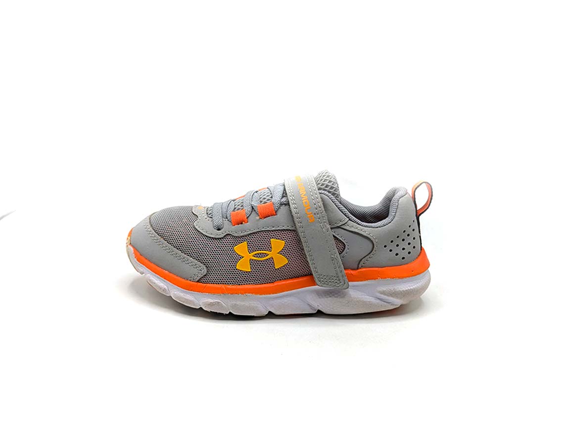 Under Armour Assert 9