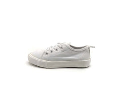 Canvas lace-up