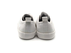 Canvas lace-up