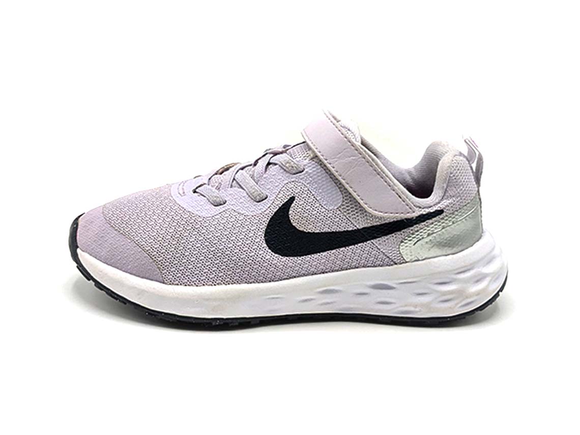 Nike Revolution 6