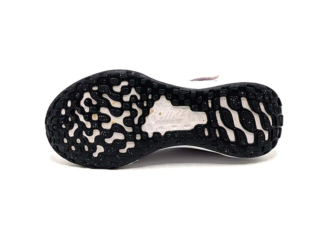Nike Revolution 6