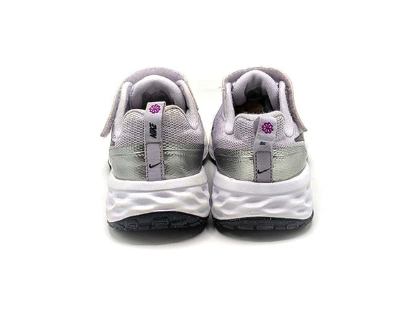 Nike Revolution 6