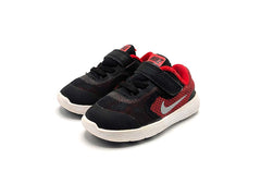 Nike Revolution