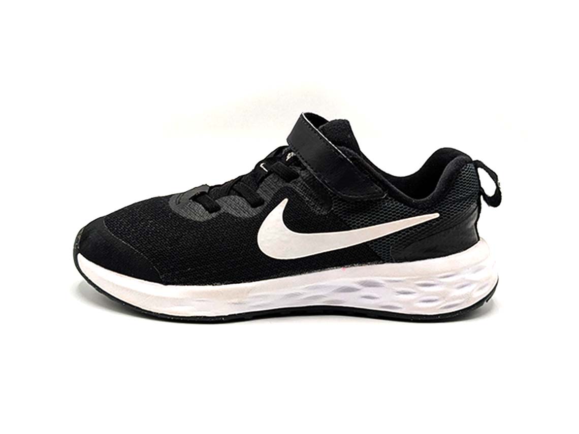 Nike Revolution 6