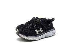 Under Armour Assert 8