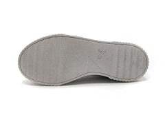 Puma Carina L