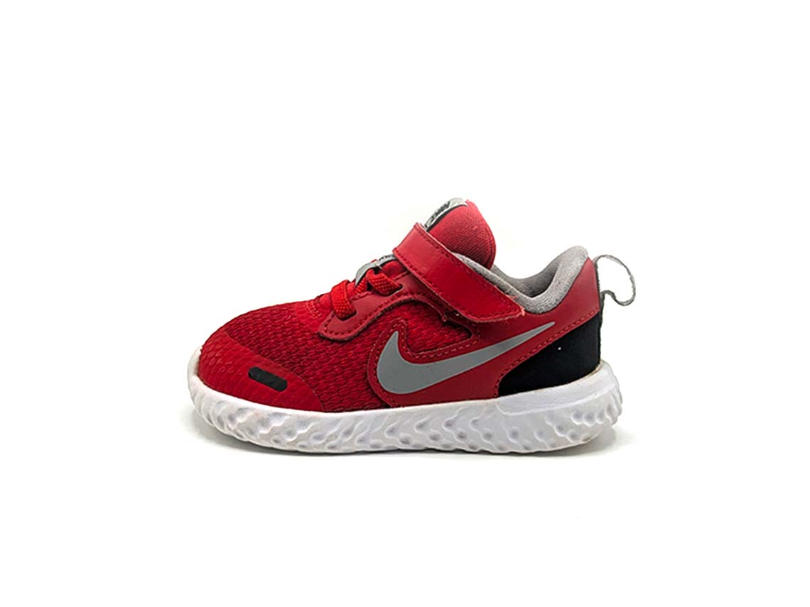 Nike Revolution 5 TDV