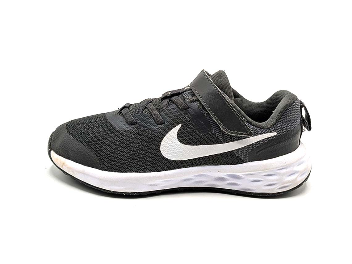 Nike Revolution 6