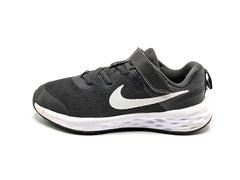 Nike Revolution 6