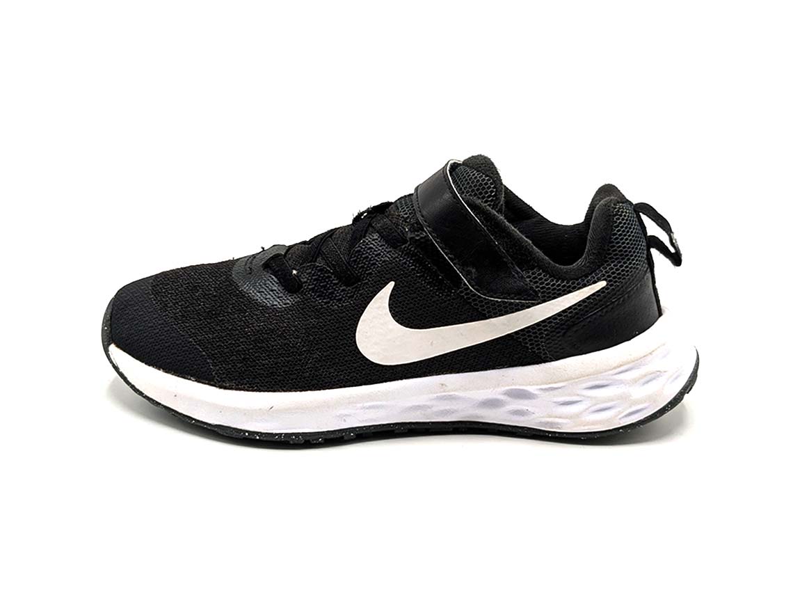 Nike Revolution 6