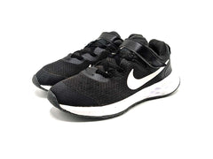 Nike Revolution 6