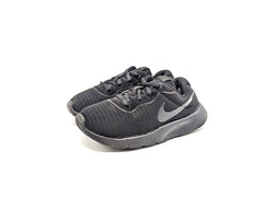 Nike Tanjun