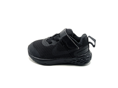 Nike Revolution 6