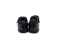 Nike Revolution 6