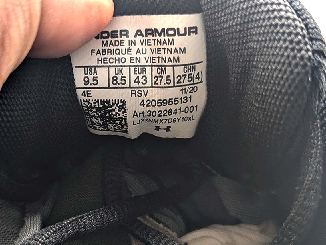 Under Armour Assert 8