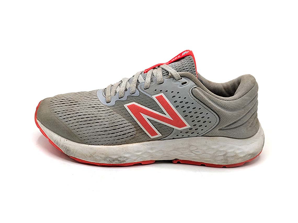New Balance 520 V7