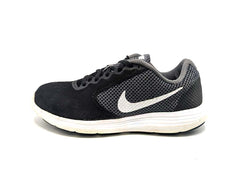 Nike Revolution 3