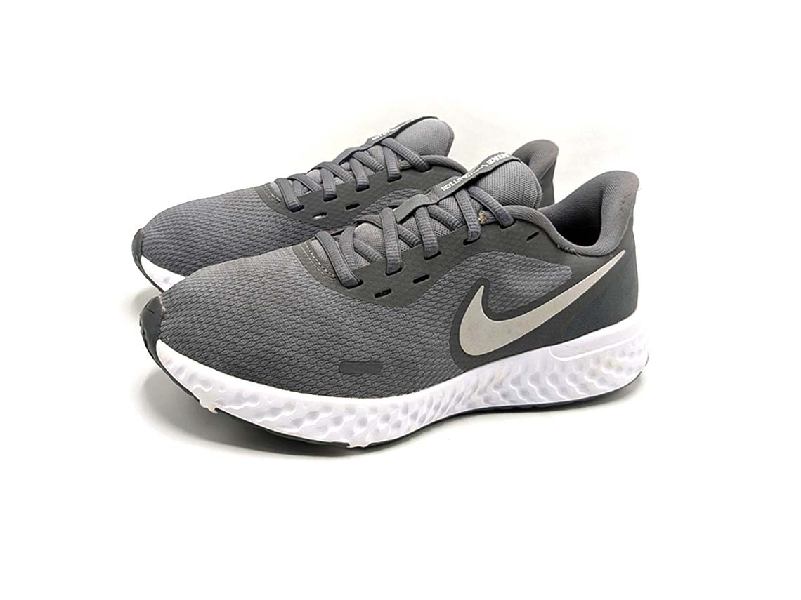 Nike Revolution 5
