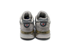 New Balance 990v4